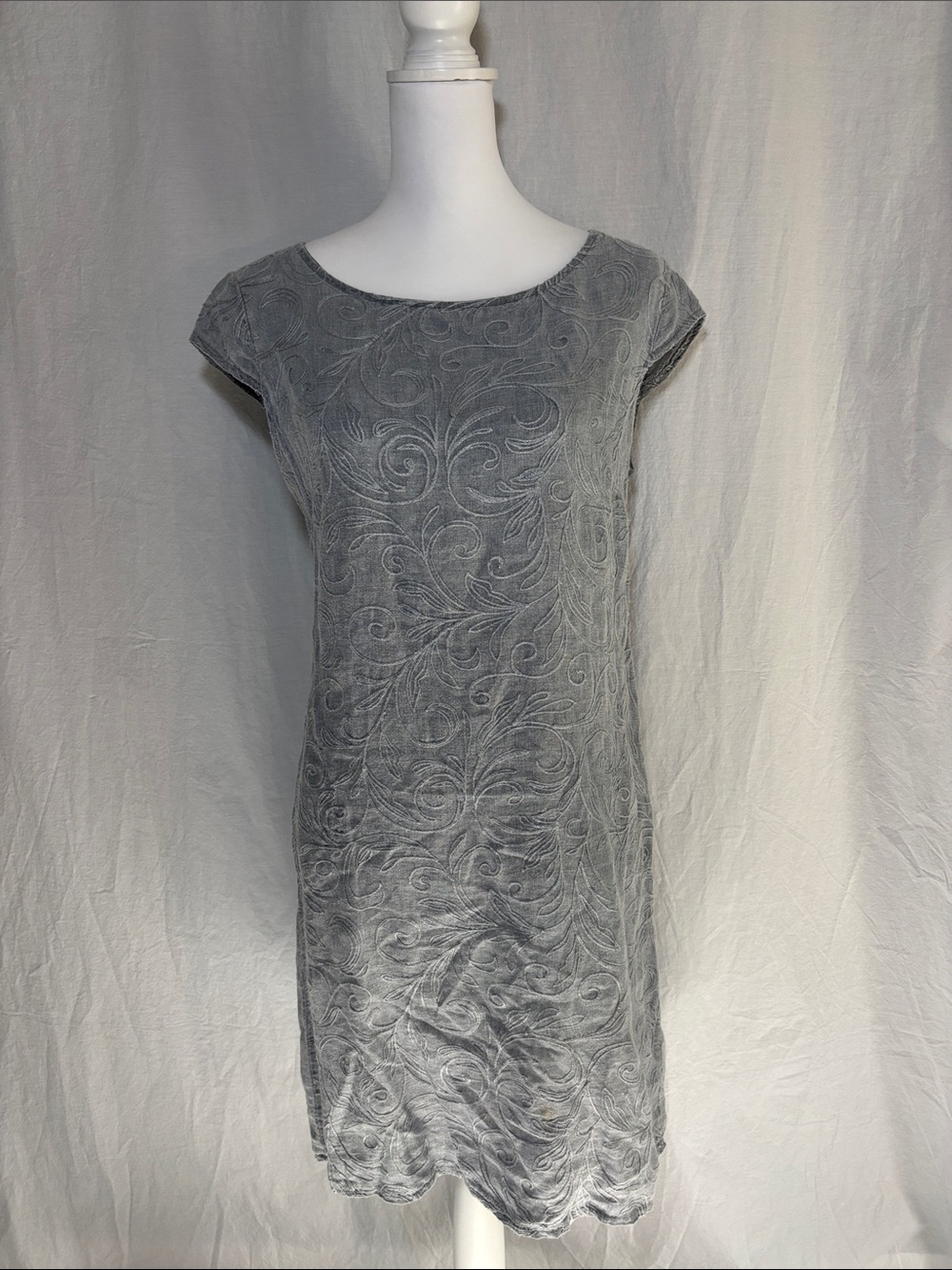 Embroidered Gray Cap-Sleeve Linen Shift Dress (71)